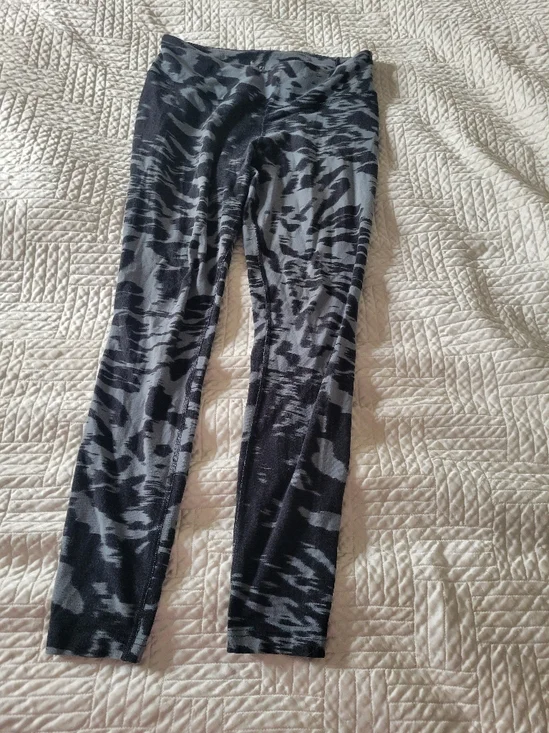 Nike Dri Fit Gray Black Camo Leggings Athletic High Rise Size M - Picture 2 of 6